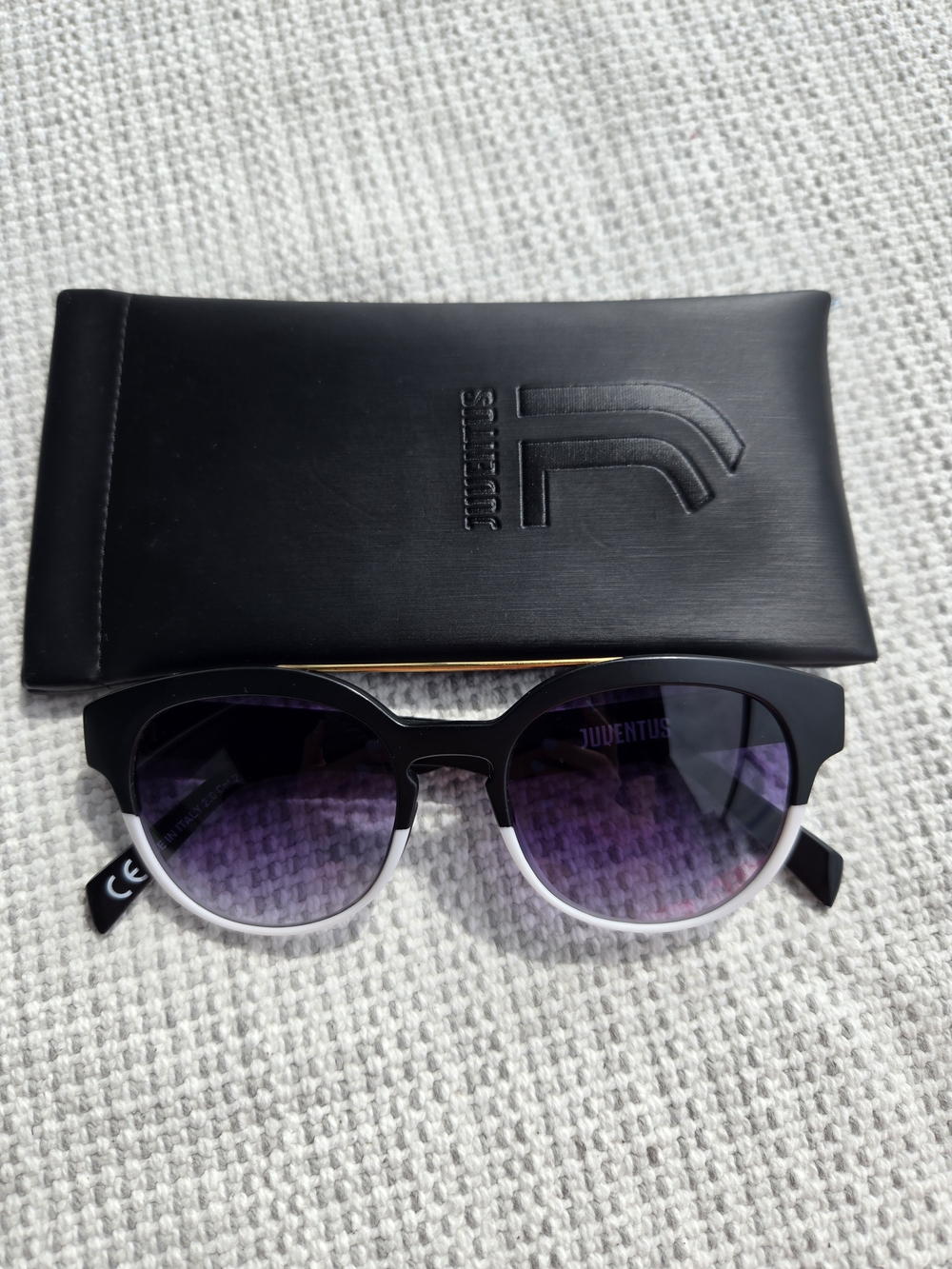 Black & Blue Gradient Sunglasses By Juventus